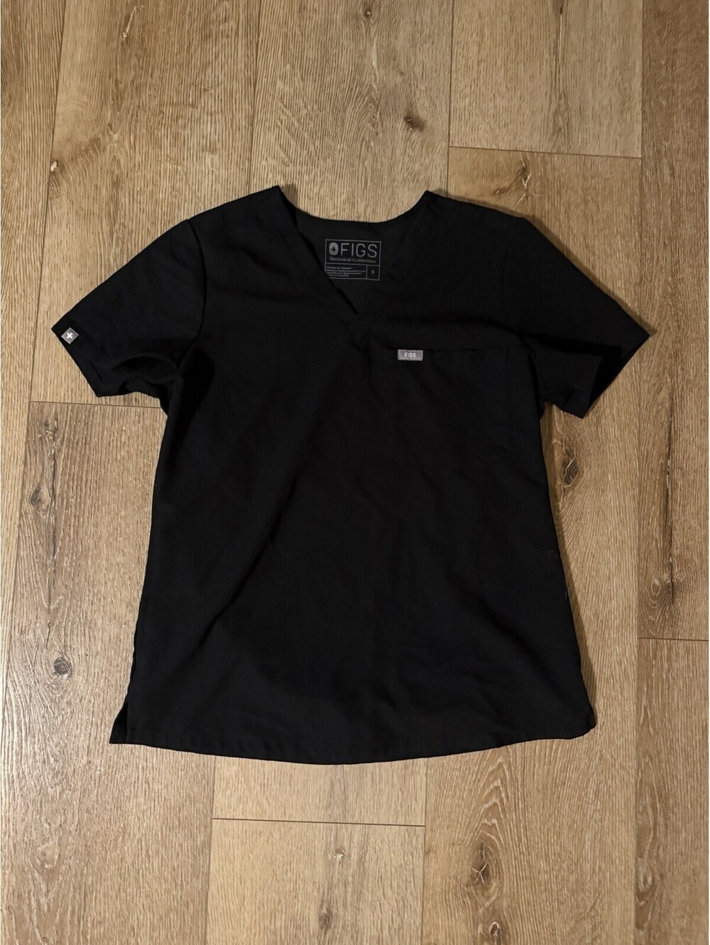 Figs Womens Black Short Sleeve V-neck Medical Shirt Size Small